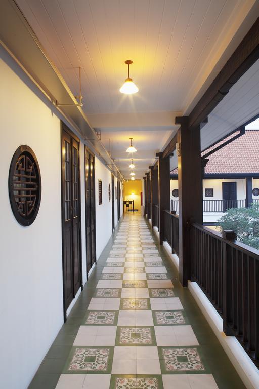 Baan Chart Hotel Bangkok Exterior foto