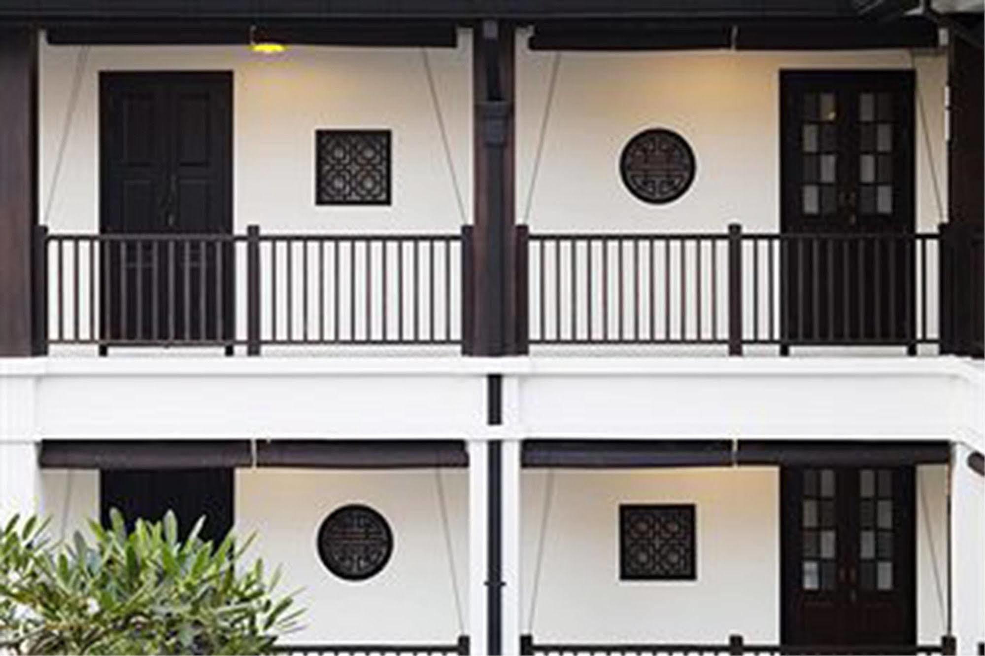 Baan Chart Hotel Bangkok Exterior foto